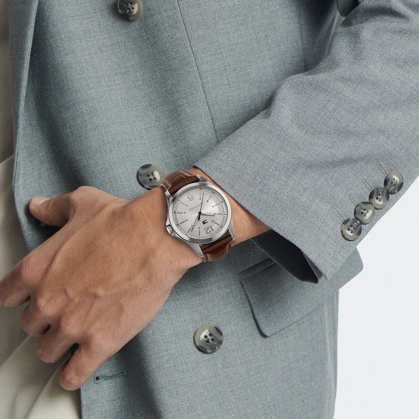 Relógio importado TOMMY HILFIGER masculino prateado pulseira couro marrom 45mm