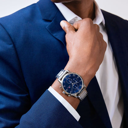 Relógio importado TOMMY HILFIGER masculino cinza com mostrador azul marinho 44mm