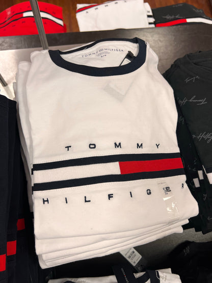 Camiseta TOMMY HILFIGER masculina com detalhe no peito